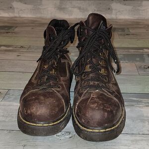 Dr. Marten's Brown Boots sz 9